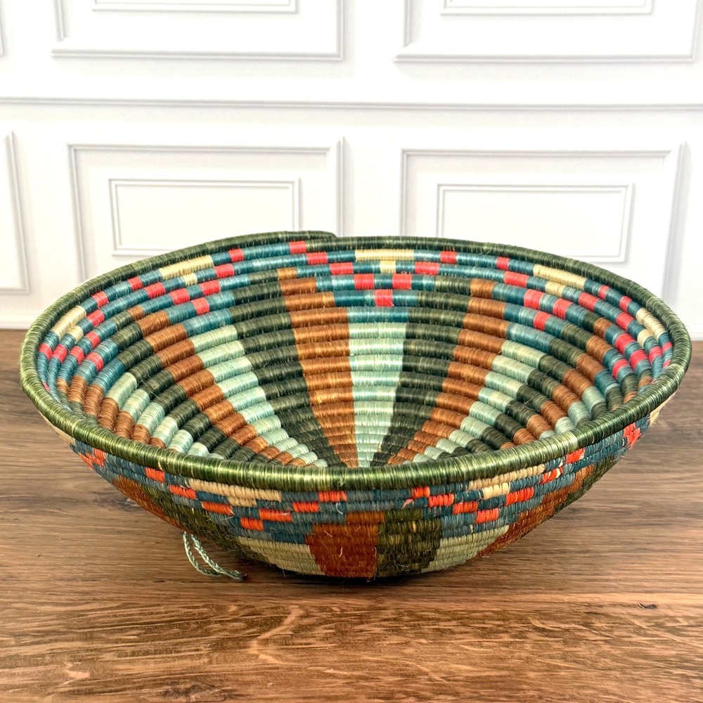 African Mwangaza Rwanda Multicolor Handwoven Sweetgrass Sisal 12" Basket